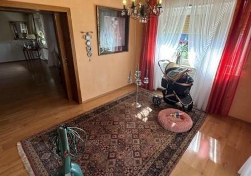 12 Wohnzimmer