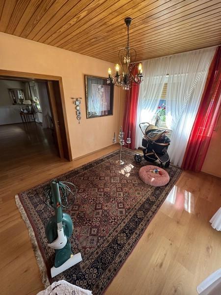 12 Wohnzimmer