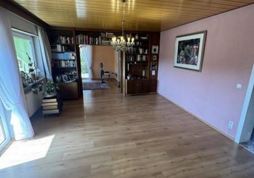 14 Wohnzimmer