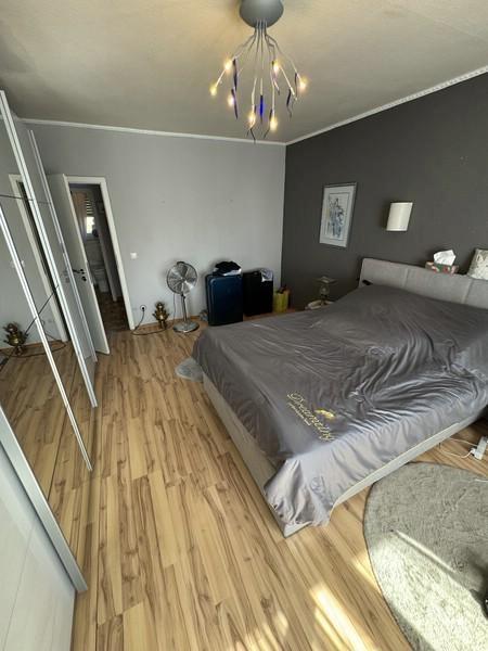 24 Schlafzimmer