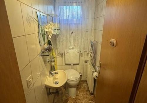 55 Gäste WC
