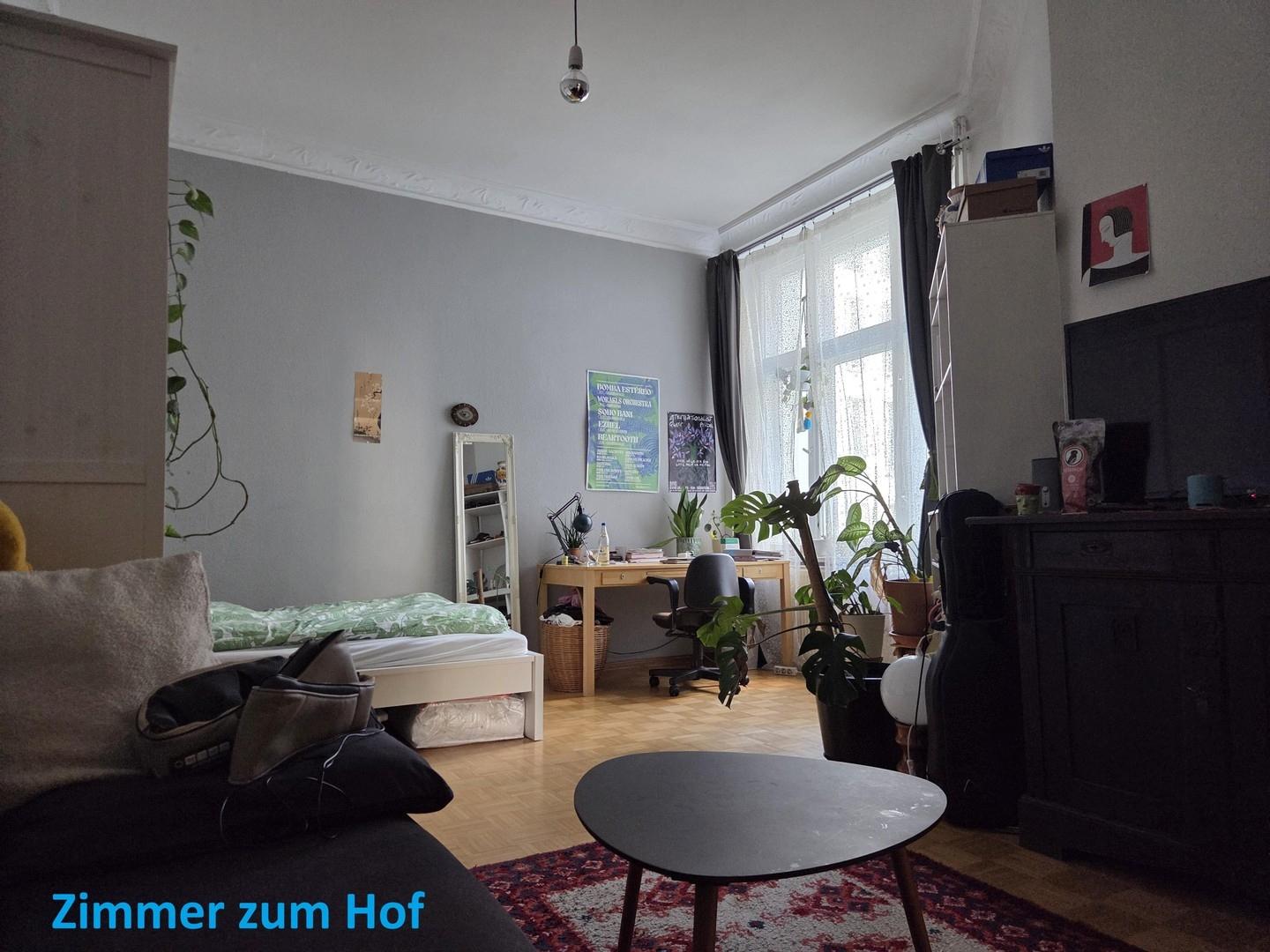 Zimmer zum Hof