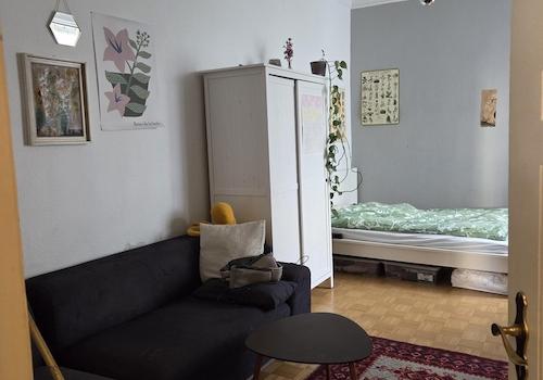 Zimmer zum Hof