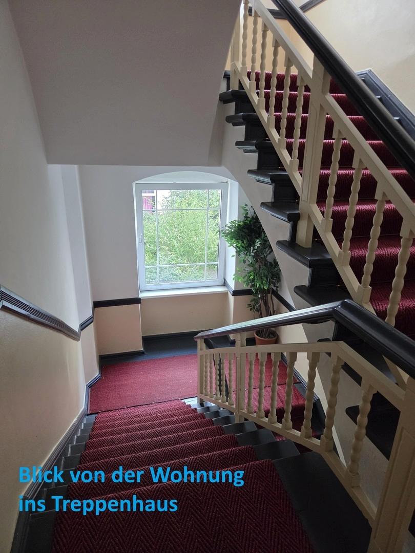 Treppenhaus Blick von der Wohn