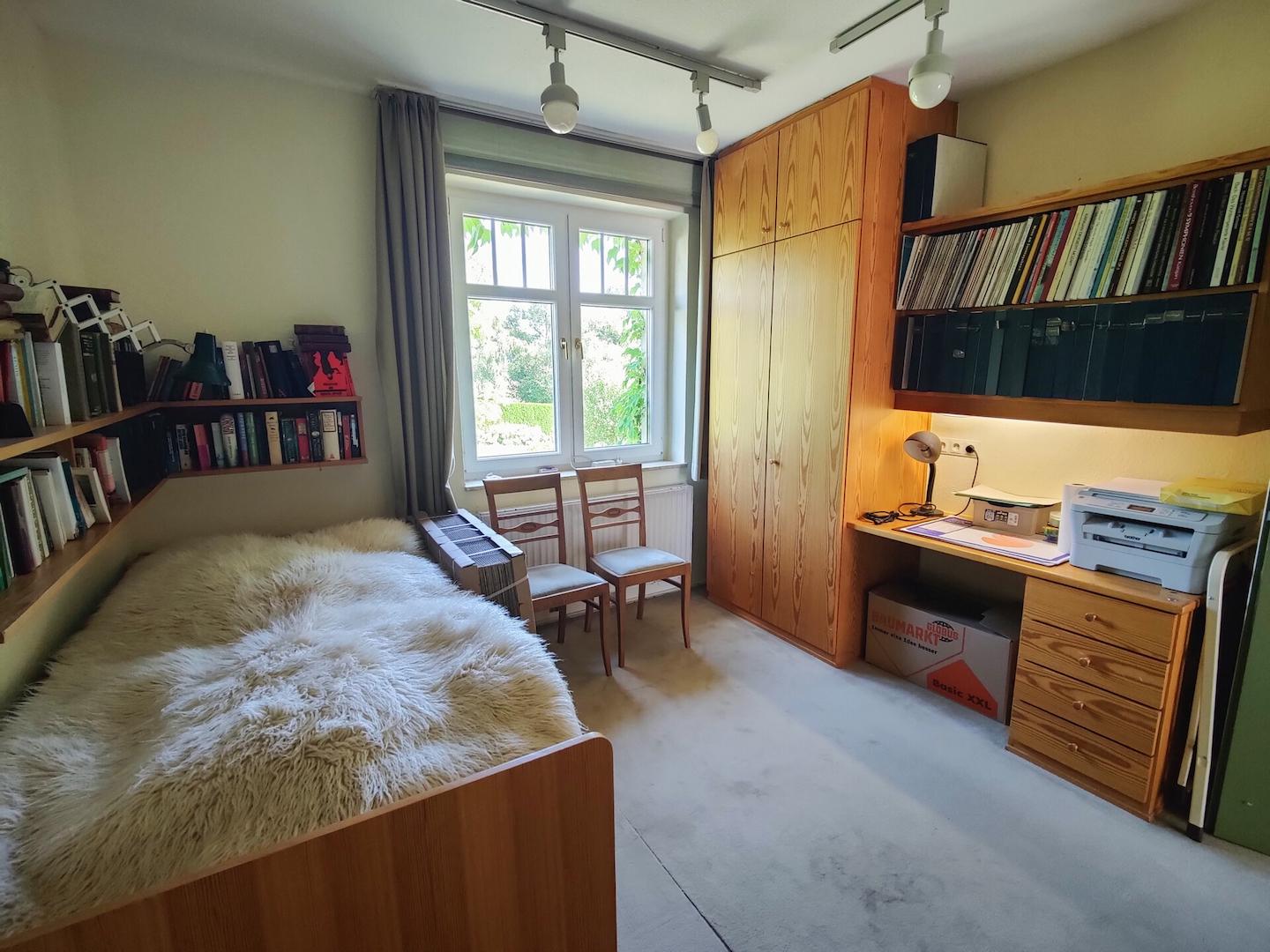 Zimmer (ggf. Küche) EG