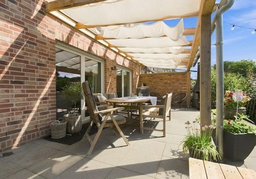 Sonnen- und wettergeschütze Terrasse