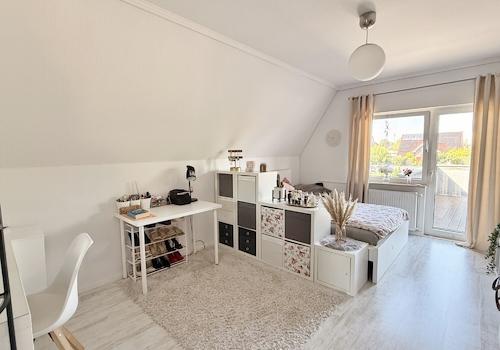 1. Kinderzimmer / Zugang zur Dachterrasse