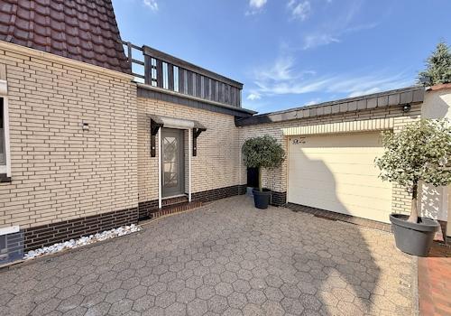 Nebeneingang / Garage