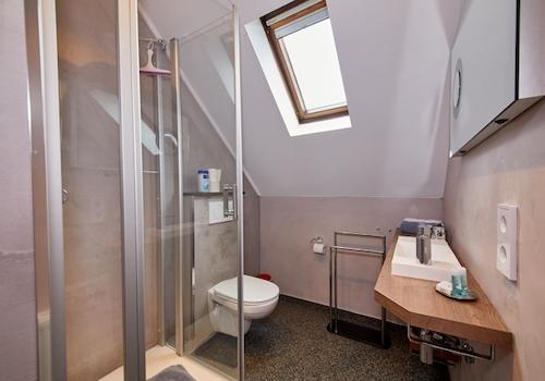Bad eines der Gästezimmer