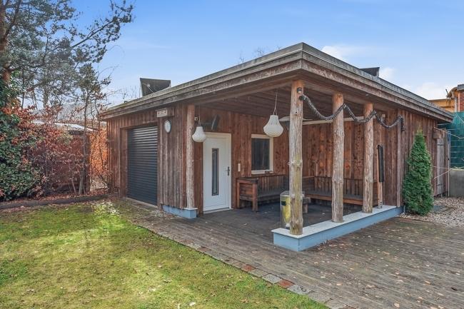 Garage / Carport