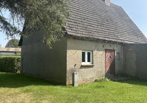 hintere Gartenseite mit Hauseingang