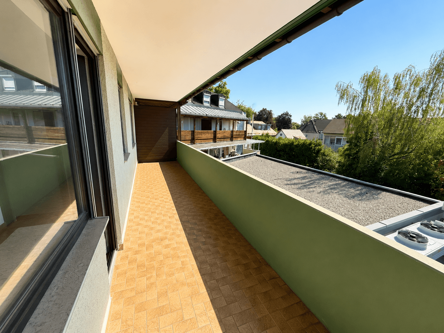Sonniger Balkon