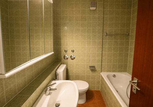 Badezimmer mit Wanne