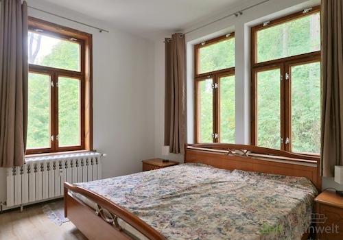 Blick ins große Schlafzimmer