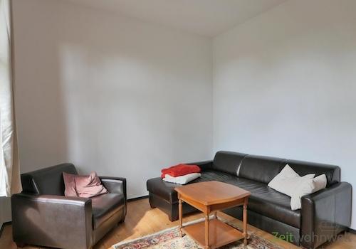 Sessel und Schlafsofa