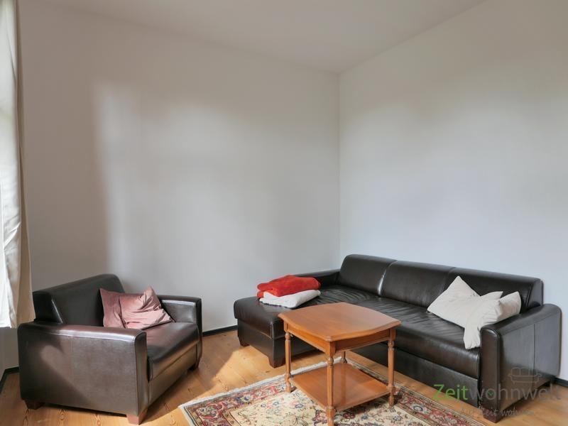Sessel und Schlafsofa