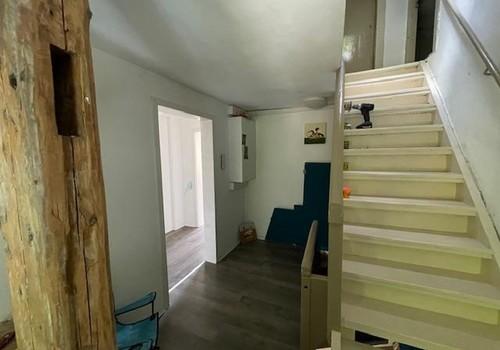 Treppe zum 2.OG teilausgeb.