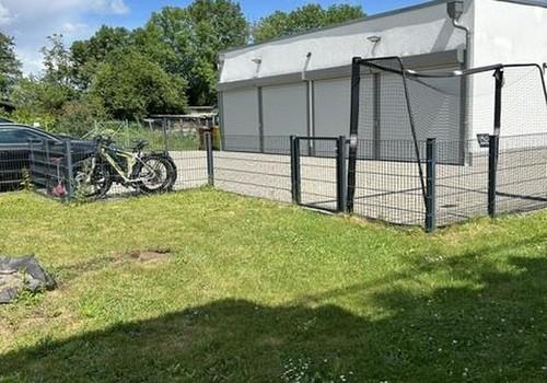 Garten mit Zugang zum Hof 