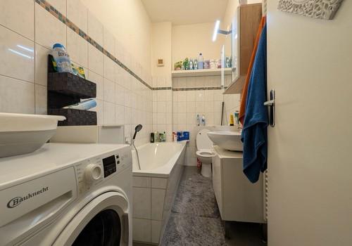 Badezimmer mit Badewanne