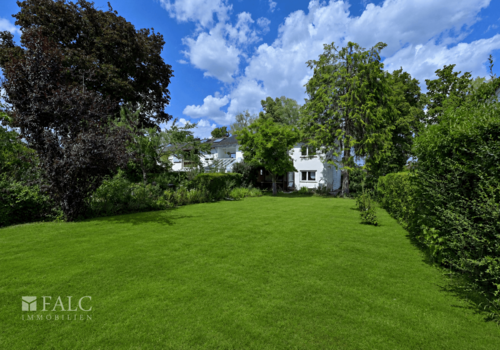Garten mit Gebäude KI-generiert