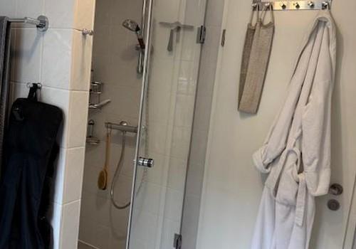 DG- Bad/WC +Dusche