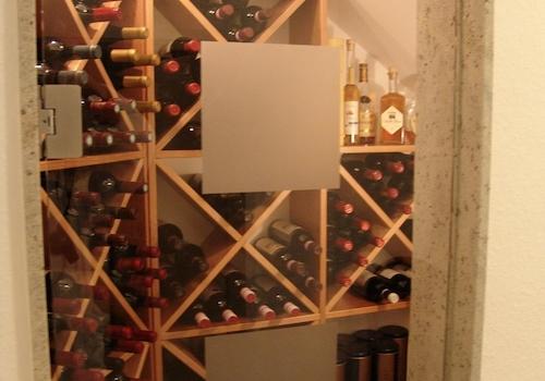 UG 2 Weinregal