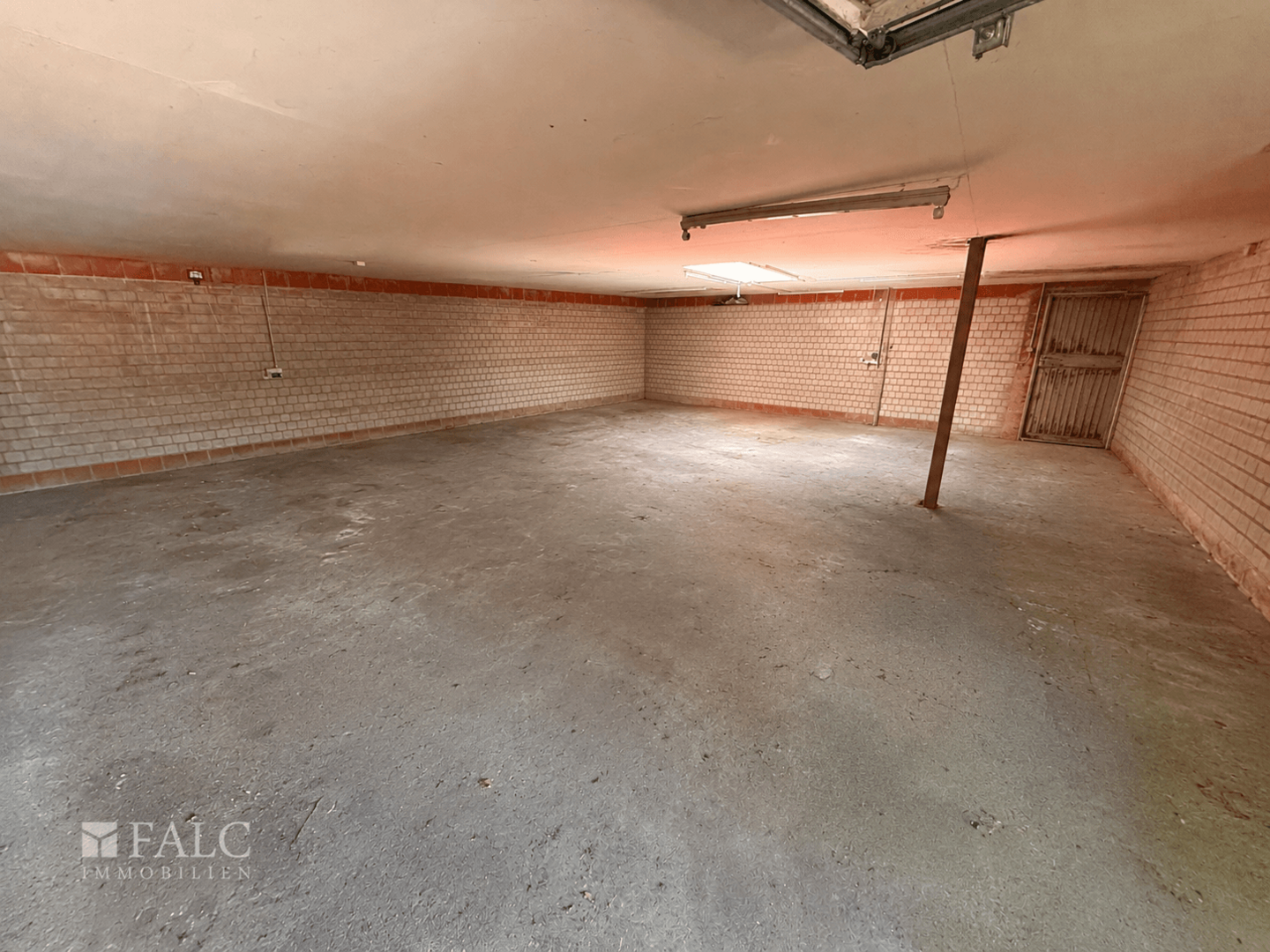 Garage Bild 1