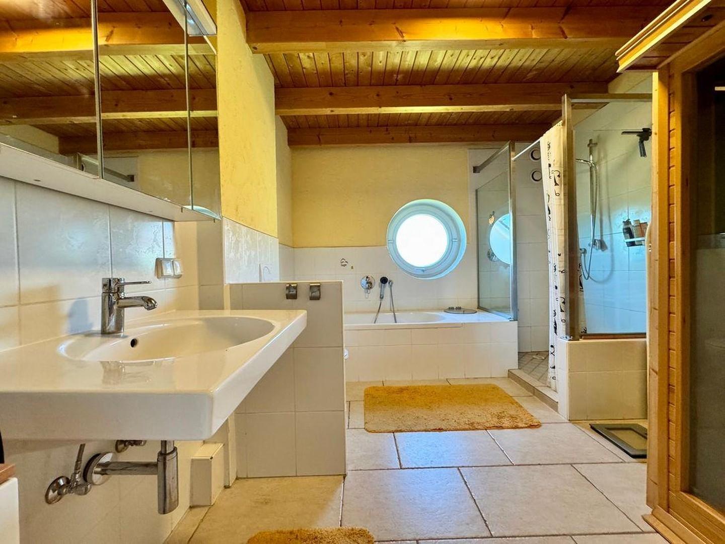 Badezimmer OG