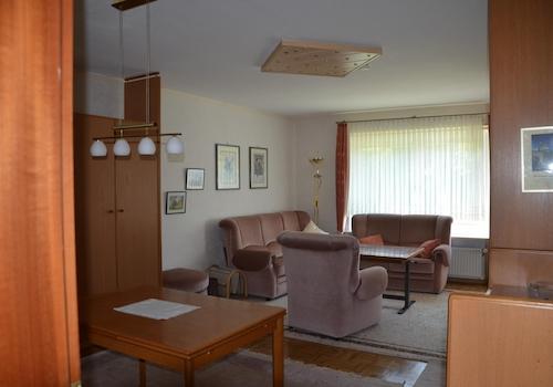Wohnzimmer Bild 1