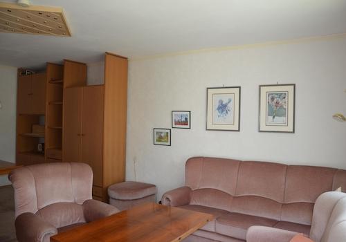 Wohnzimmer Bild 2