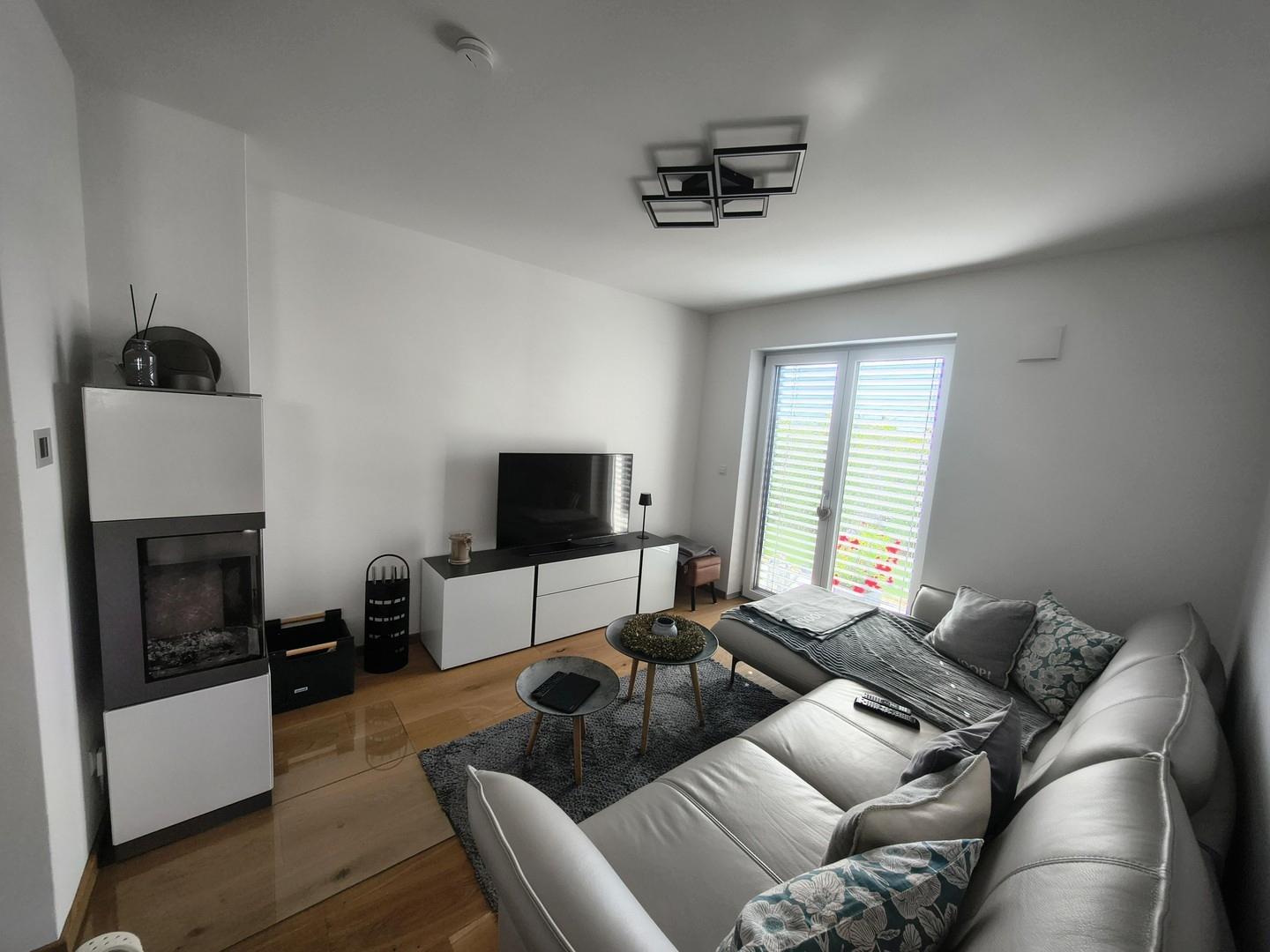 Wohnzimmer mit Kachelofen