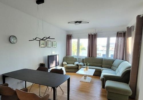 WG9 Esstisch/Wohnzimmer