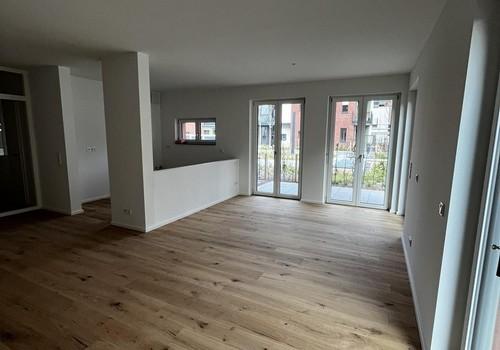 Wohnzimmer & offene Küche 