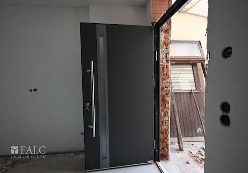 EG-Apartment: Eingang