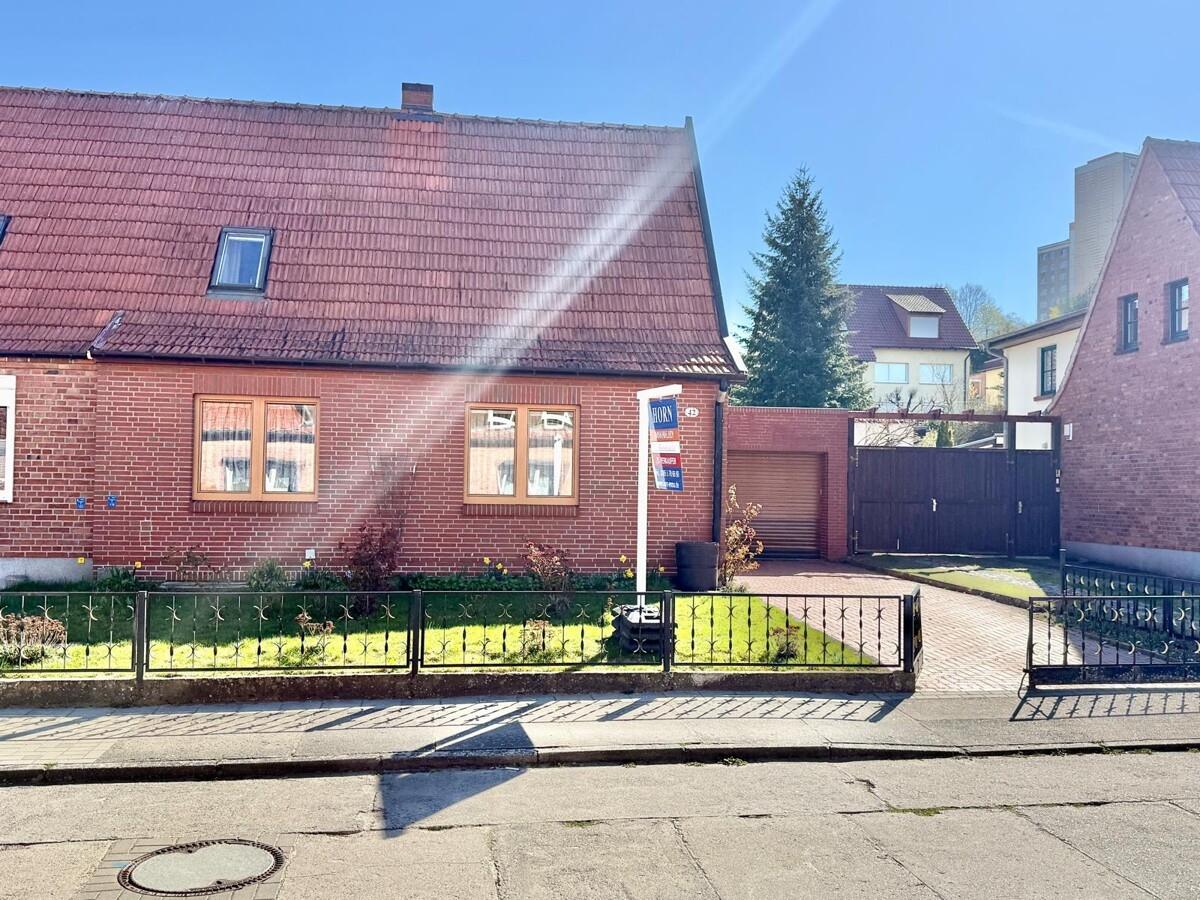 Straßenansicht