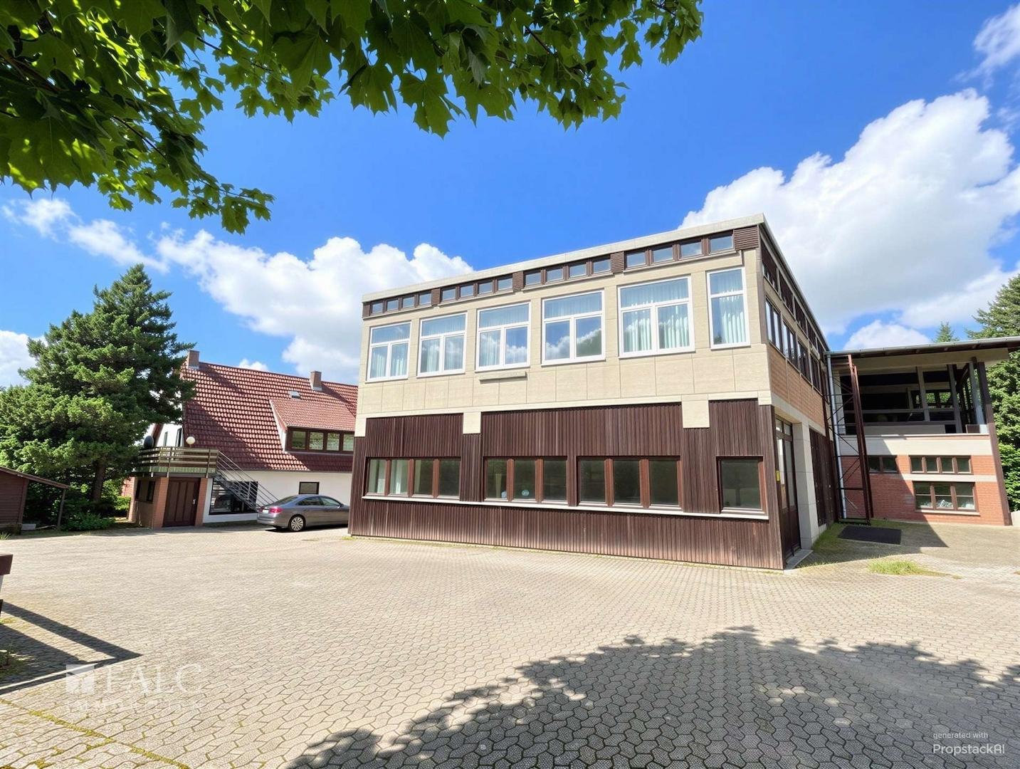 Außenansicht Halle