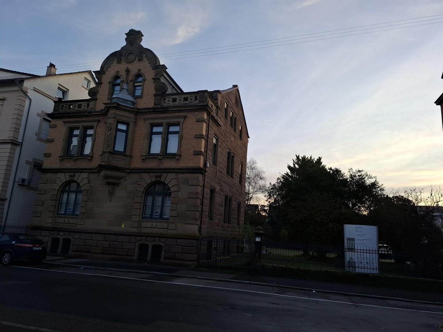 Bürogebäude