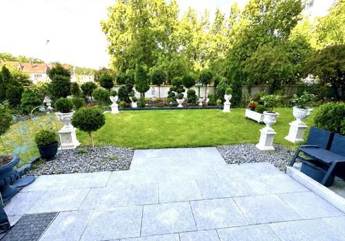 Südseite - Terrasse/Garten