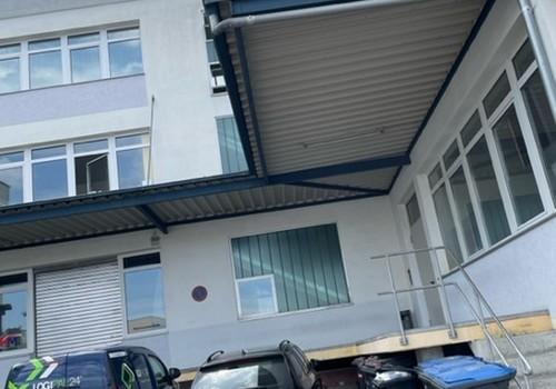 Lasteneingang hinten