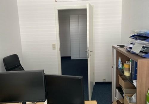 Büro 6