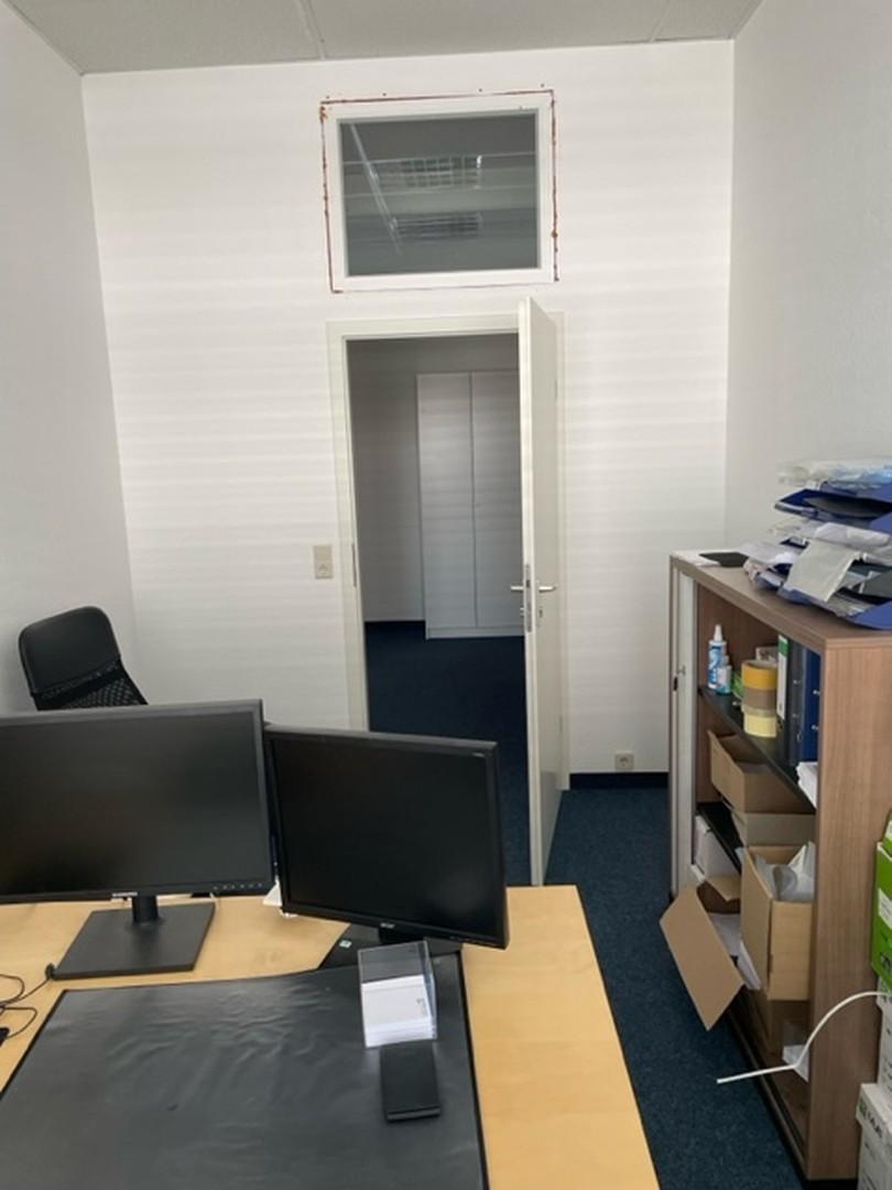 Büro 6