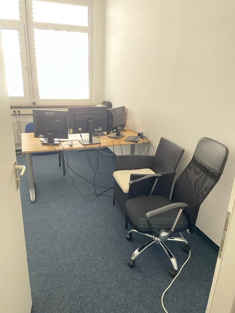 Büro 6