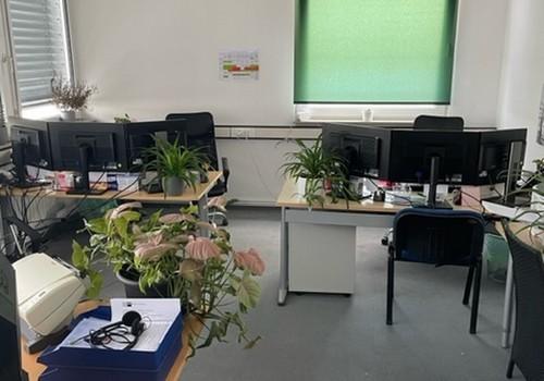 Büro 7