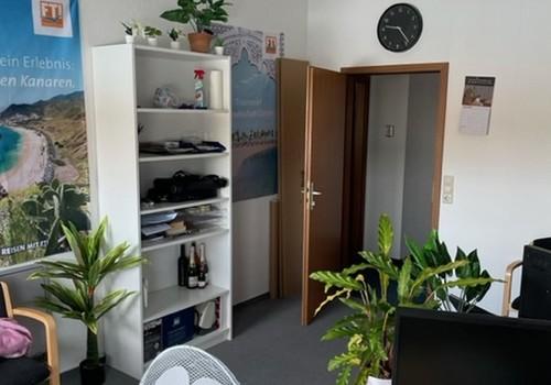 Büro 8