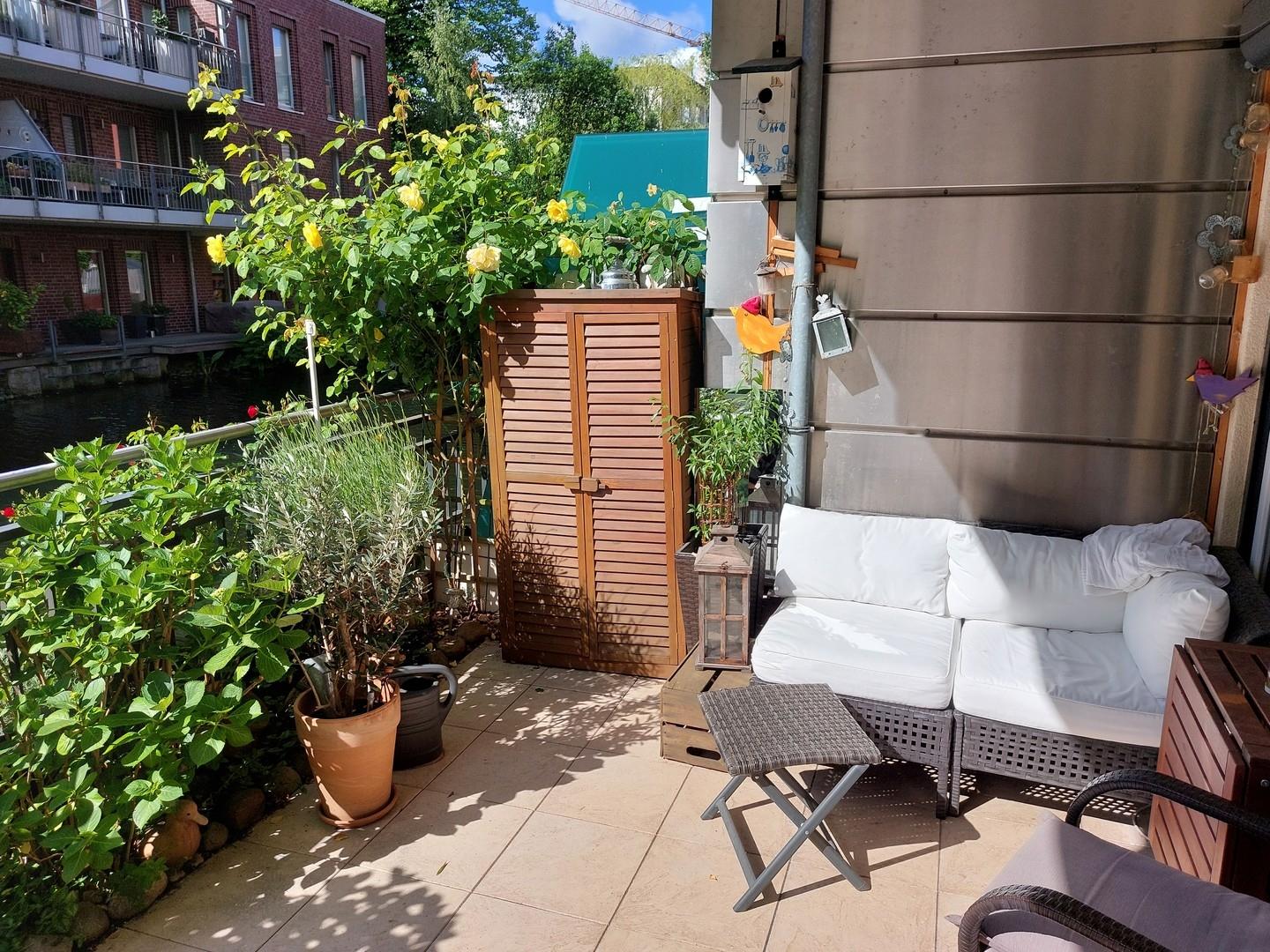 Terrasse direkt am Kanal
