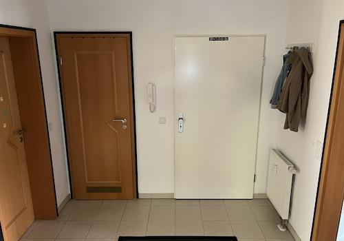 Flur + Wohnungstüre