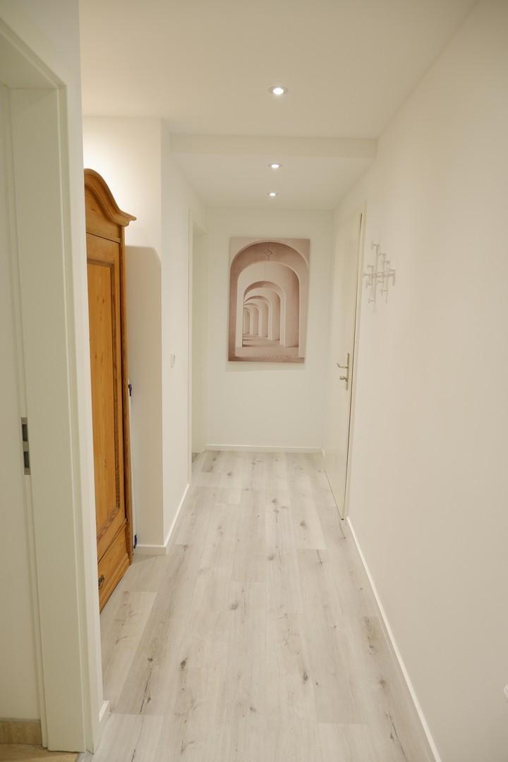 Flur mit Schrank