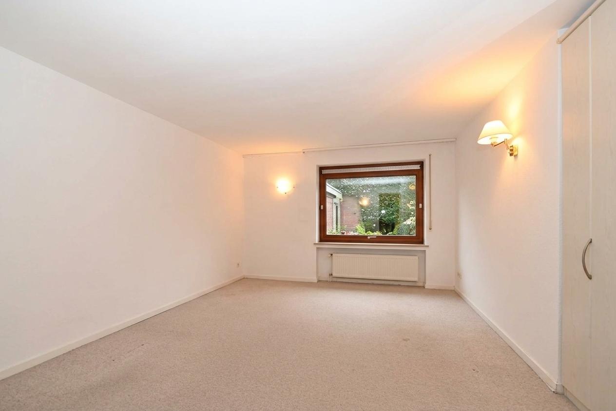 Schlafzimmer Ug. - KI-generiert