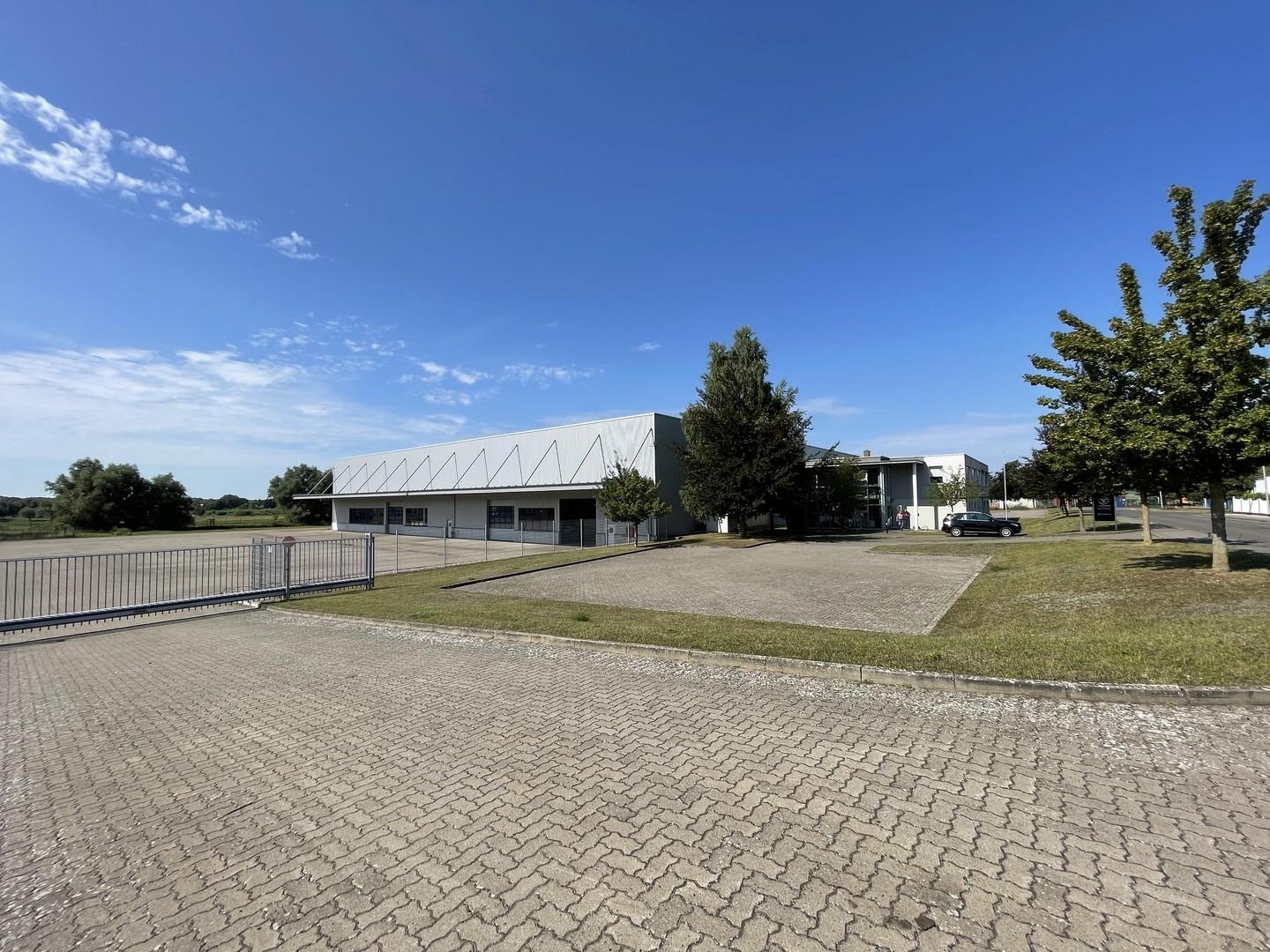 Produktionshalle Ostansicht