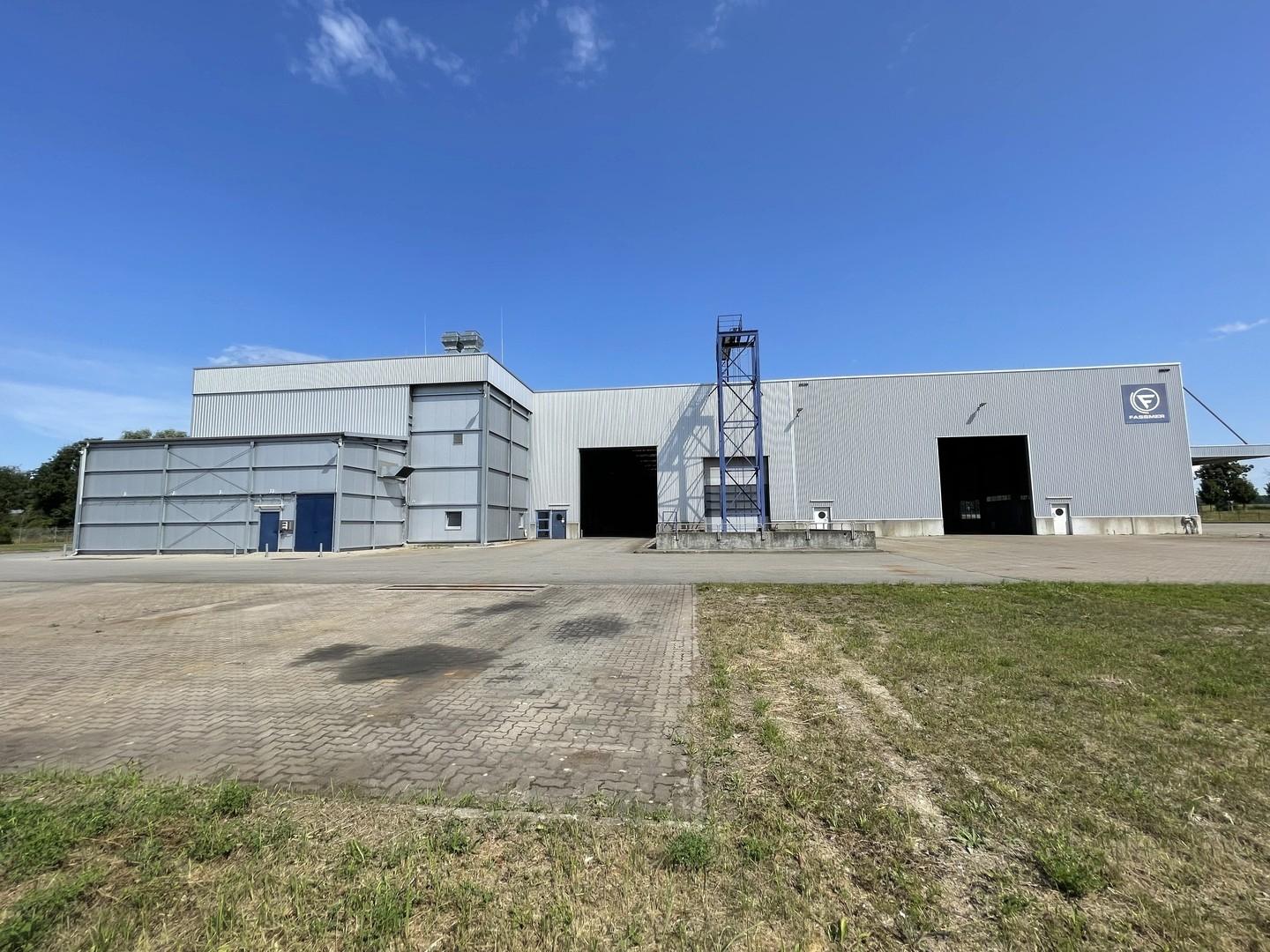 Produktionshalle Südseite